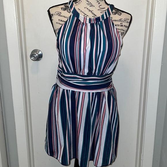 COPY - BBATHING SUIT TOP -SIZE 10- MULTI STRIPES -HALTER NECK WITH BACK OPENING- - Picture 1 of 6